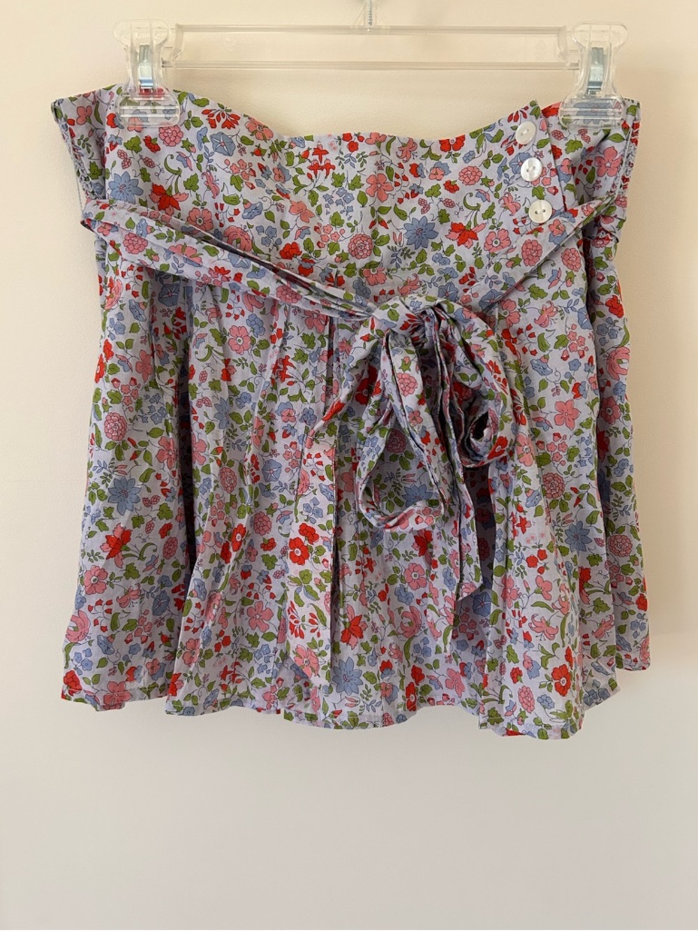 American Eagle Ditsy Floral Pleated Mini Skirt with Tie Waist  
Size: Small 
NWT